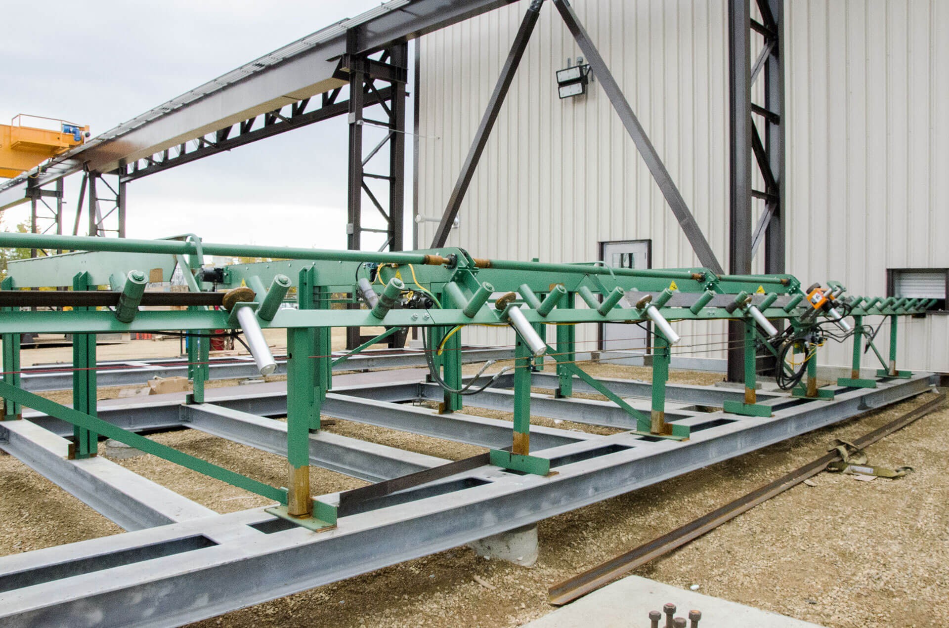 Infeed and Outfeed Material Handling Infeed and Outfeed Material Handling