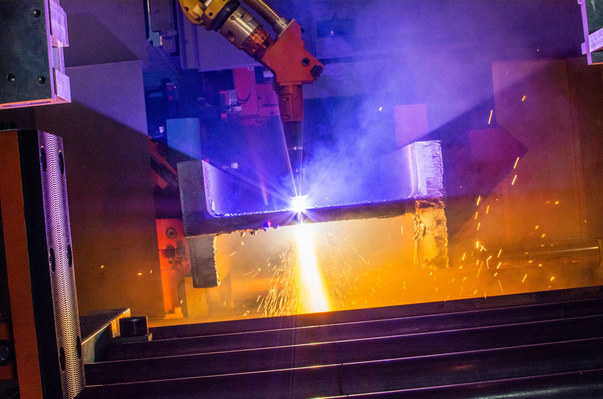 Robotic Plasma Cutting Meets Robotic Oxy-Fuel Cutting Robotic Plasma Cutting Meets Robotic Oxy-Fuel Cutting