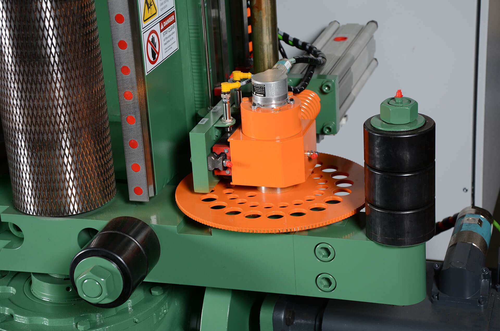 Nonstop Throughput with Roller Feed Measurement Nonstop Throughput with Roller Feed Measurement