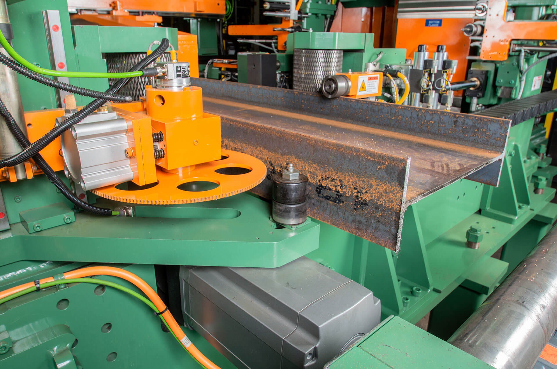 Nonstop Throughput with Roller Feed Measurement Nonstop Throughput with Roller Feed Measurement